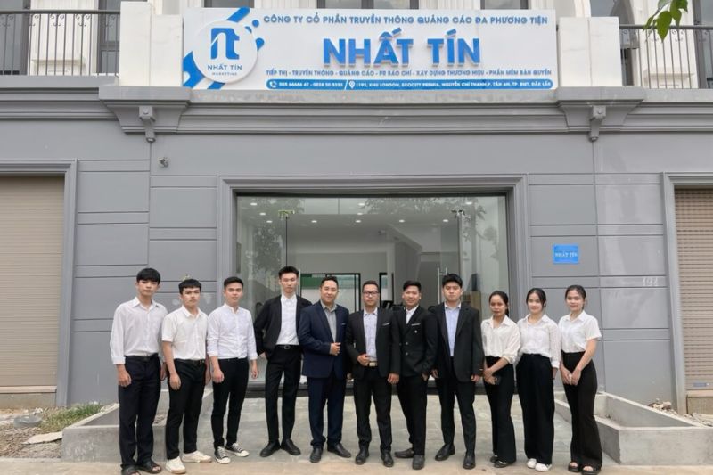 Đội ngũ nhân viên của Nhất Tín Marketing kinh nghiệm thực chiến
